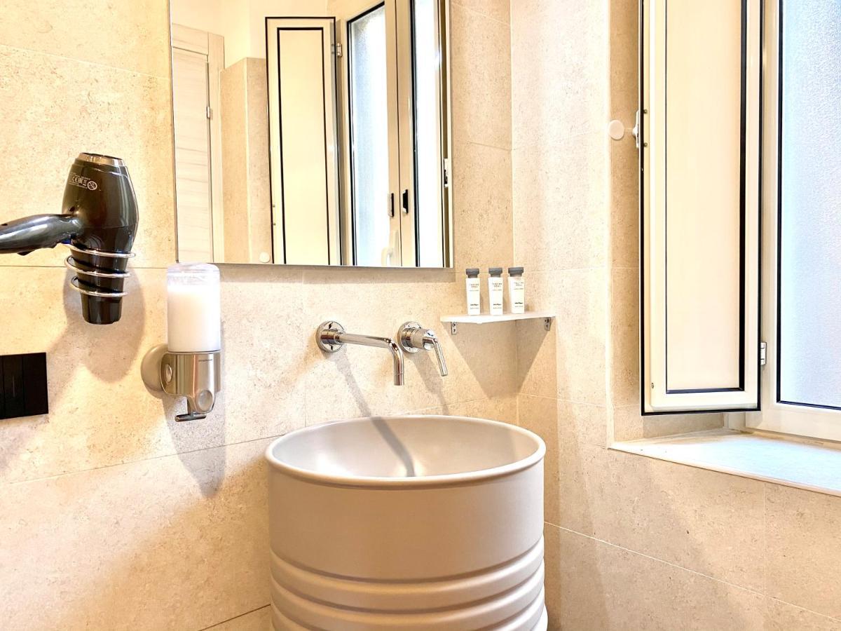 Palace Fontana Di Trevi Apartments Rzym Zewnętrze zdjęcie